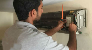 SPLIT AC REPAIRING SERVICES DUBAI